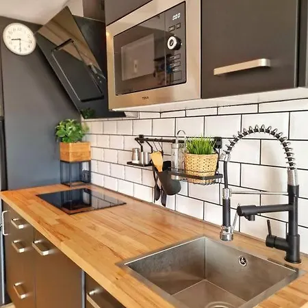 Acogedor Piso Con Terraza Y Parking! * Benalmádena