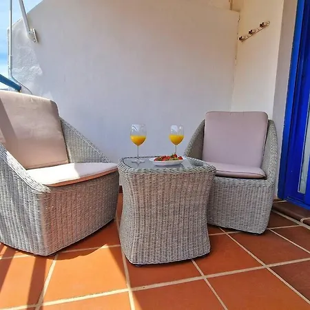 Acogedor Piso Con Terraza Y Parking!