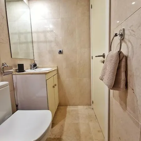 Acogedor Piso Con Terraza Y Parking! Lejlighed Benalmádena