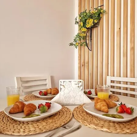Lejlighed Acogedor Piso Con Terraza Y Parking! Benalmádena