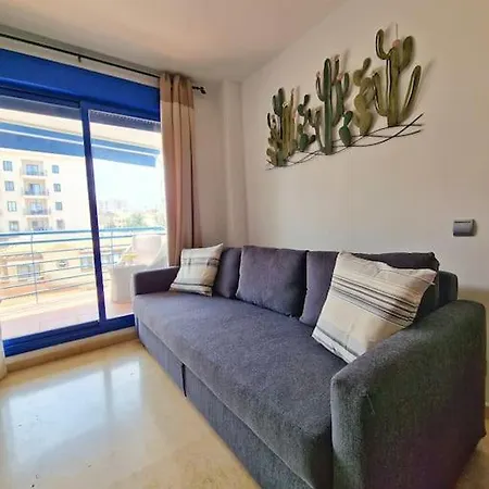 Acogedor Piso Con Terraza Y Parking!