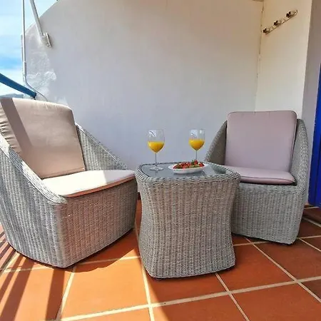 Acogedor Piso Con Terraza Y Parking! Benalmádena