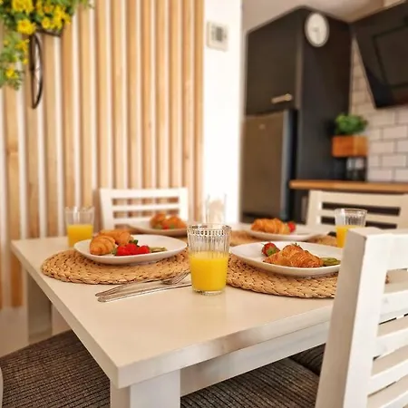Acogedor Piso Con Terraza Y Parking!